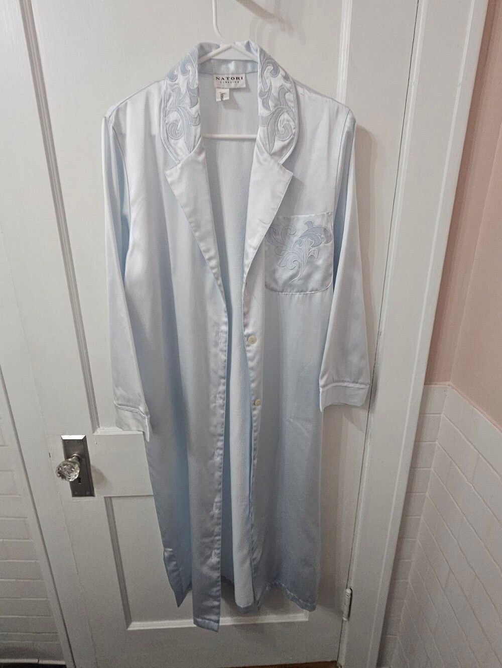 Natori Classics Button Down Sleep Shirt, Great Condition, Fits Sz Med